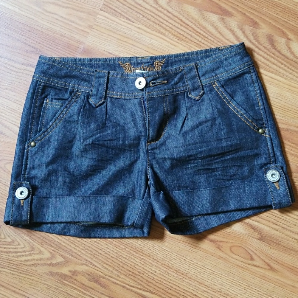 Free style revolution short